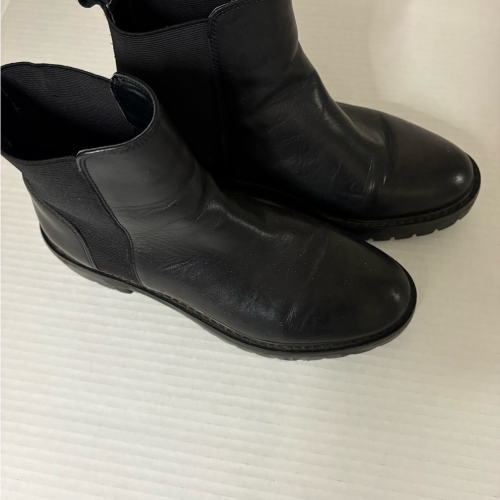 Steve Madden Women's 7 Leather Pull On Boots